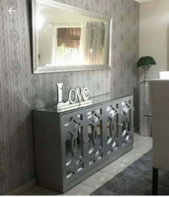 Camas tapizadas y credenzas en Santo Domingo Decoración y jardín 8363